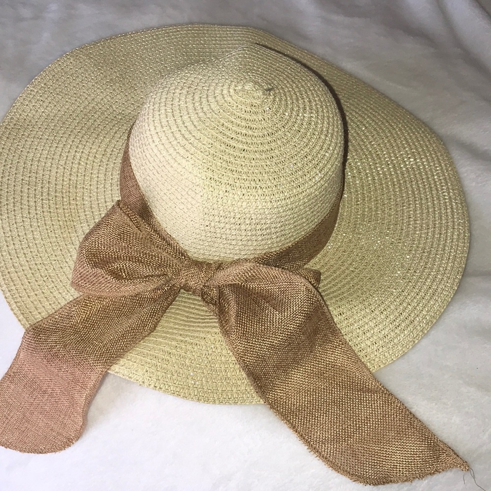 Sun hat with bow